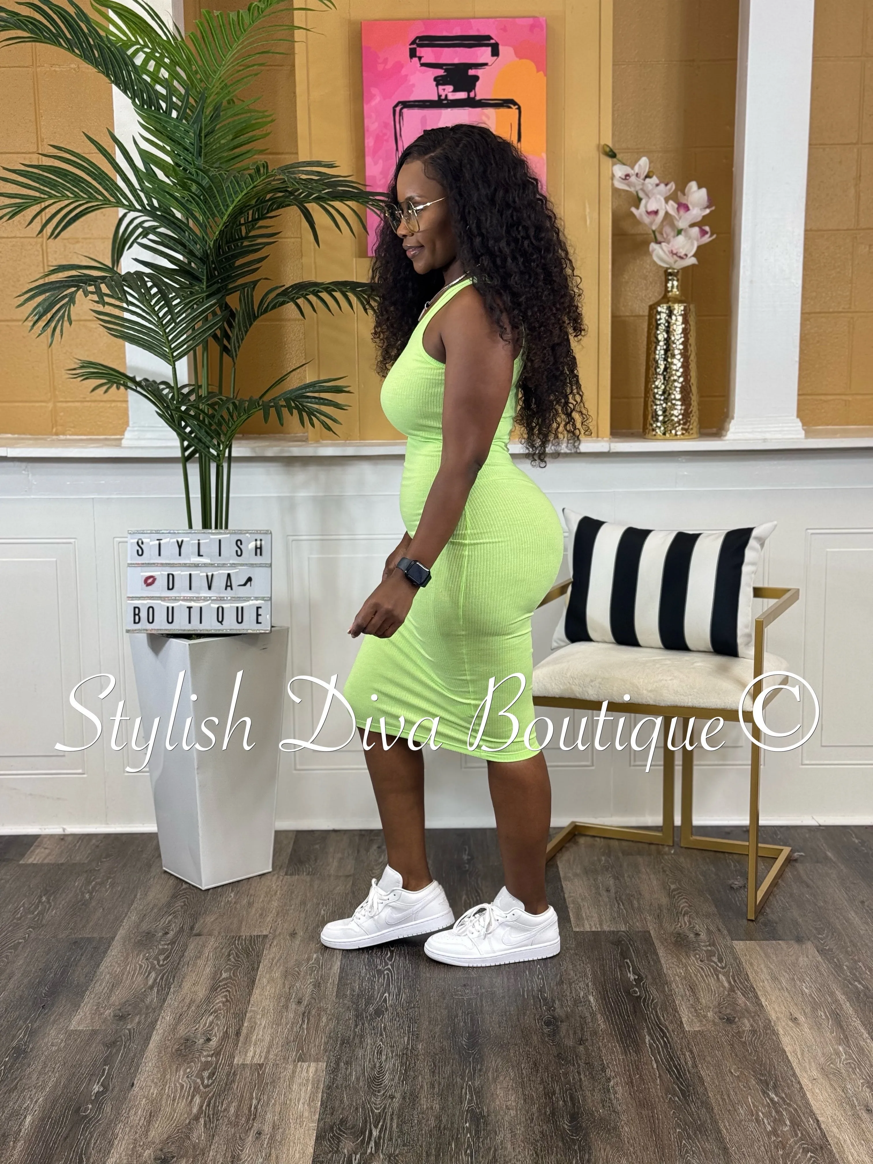 Avi Ribbed Midi Dress (Lime)
