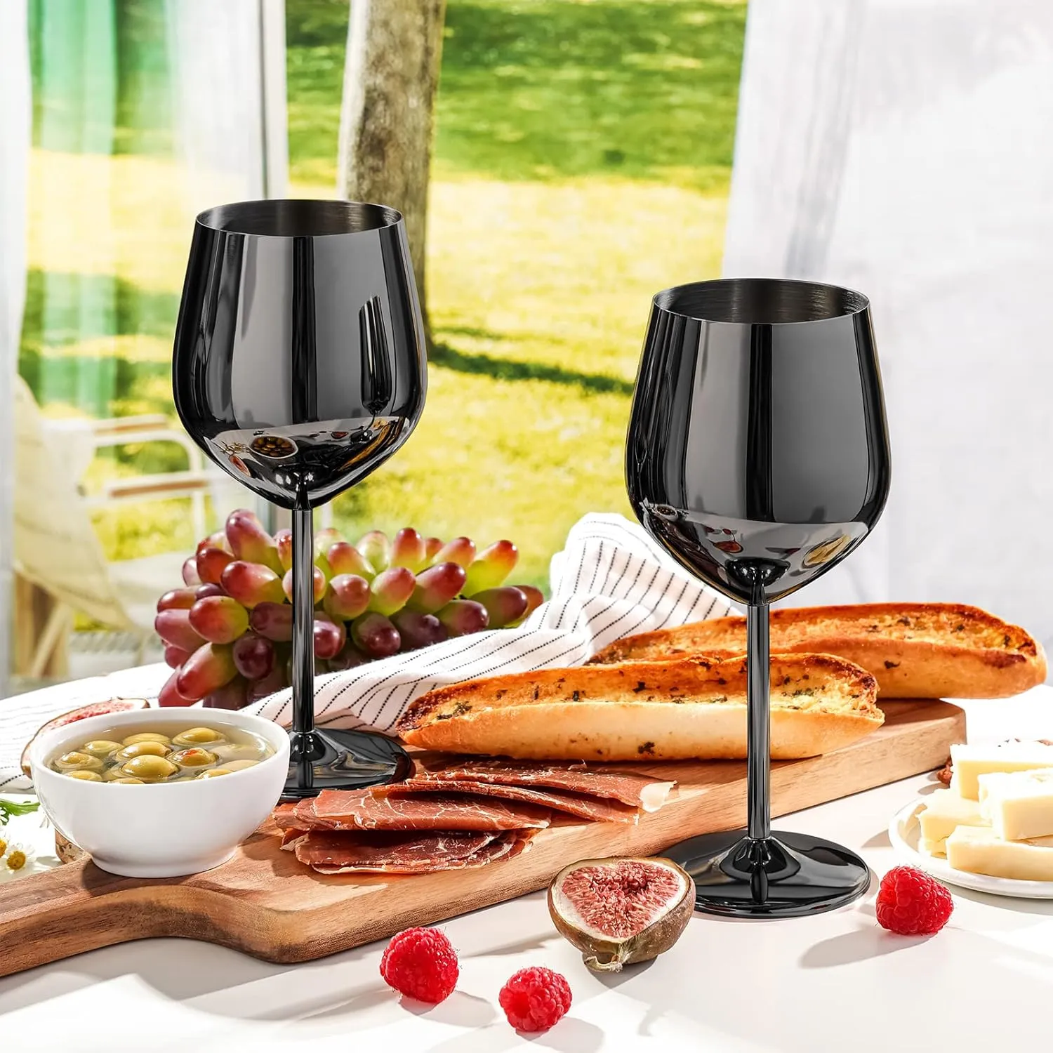 Black Wine Glasses Set of 4, 18oz Stainless Steel Wine Glasses, Unbreakable & Portable Stemmed Metal Wine Glass for Outdoor, Travel, Camping and Pool, Ideal Gift for Wine Lovers (Black)