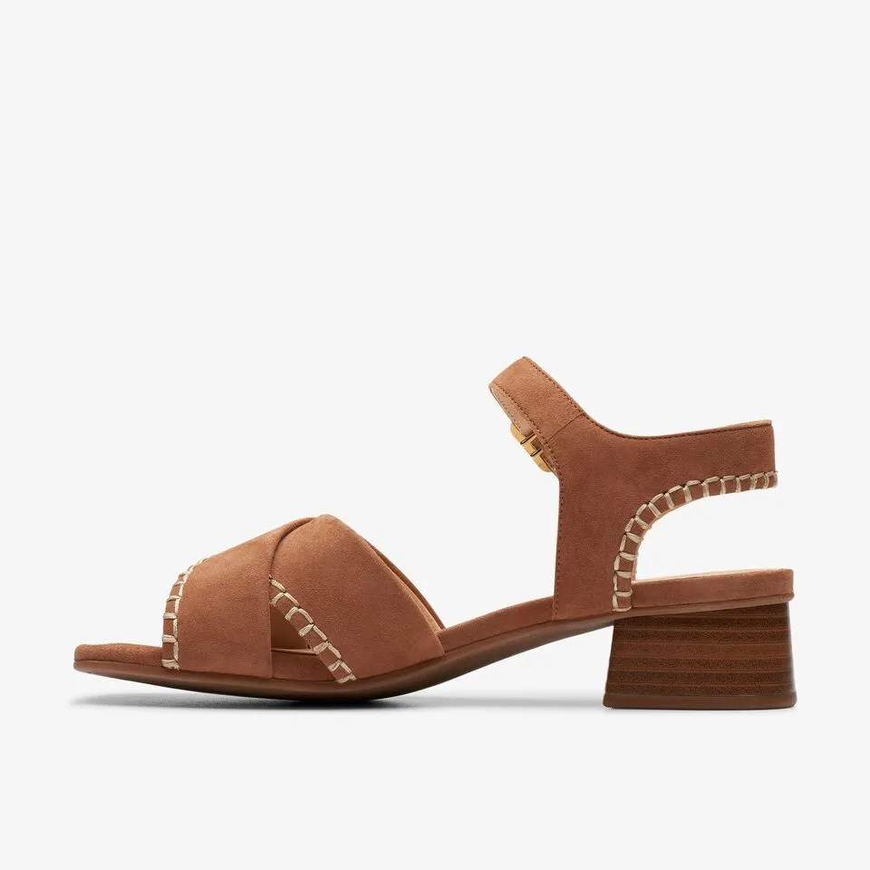 Clarks Women's Serina35 Cross Tan Suede 26176336