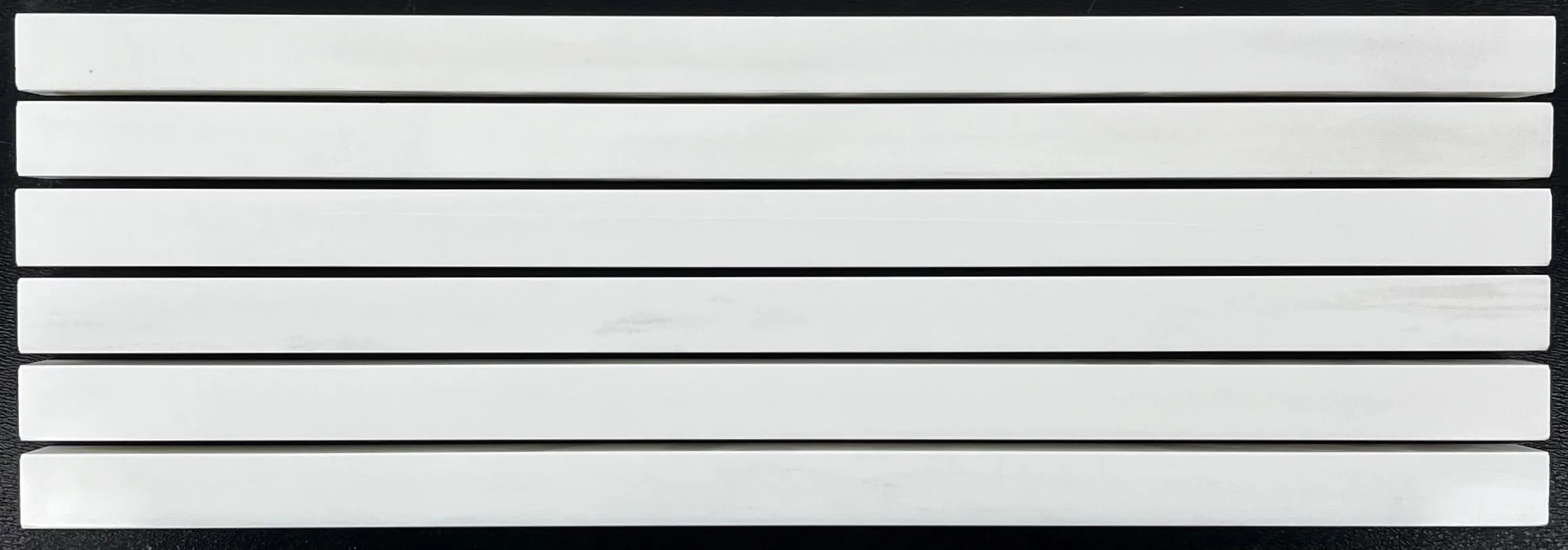 Dolomite Flat Liner Molding Polished