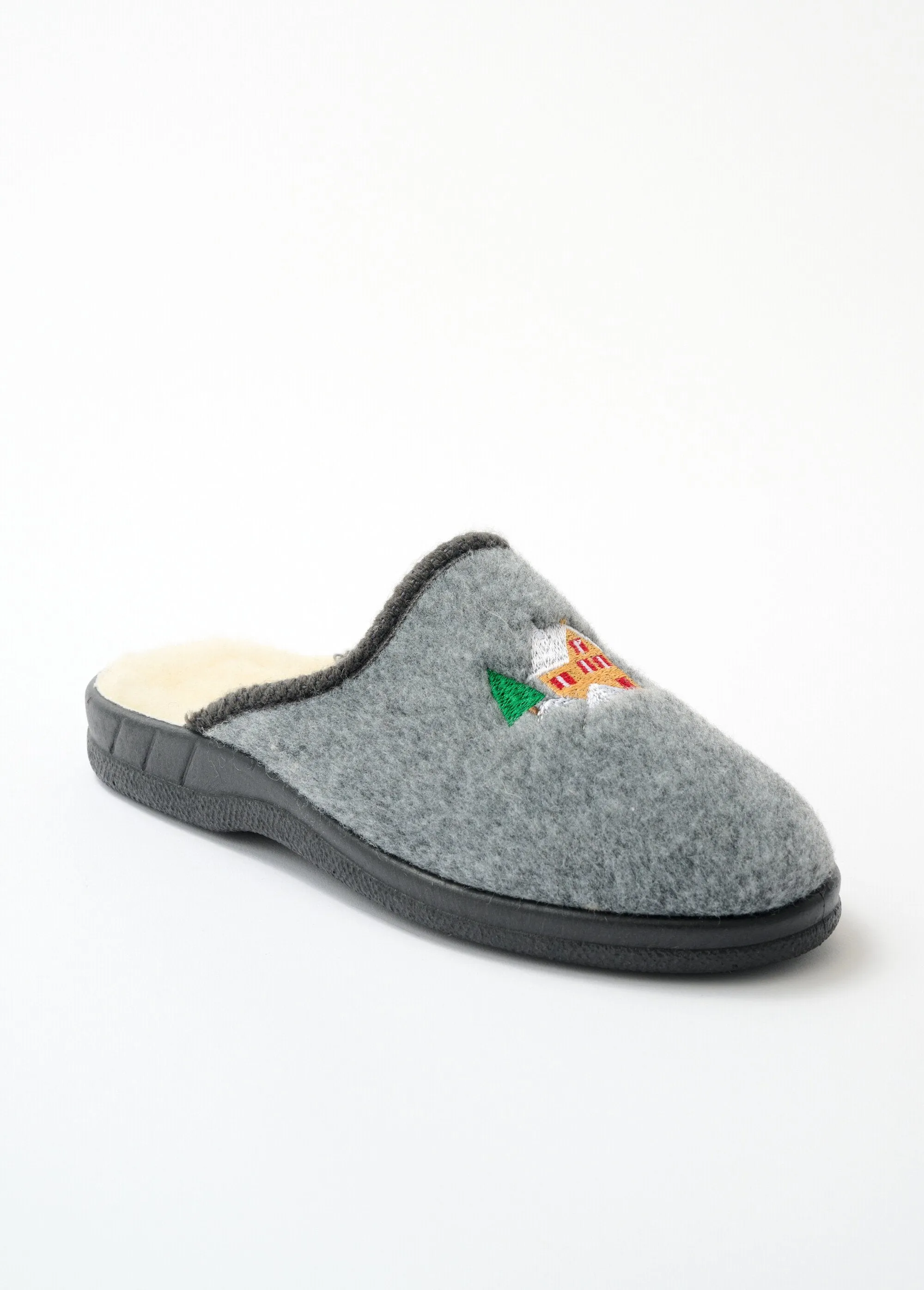 Mixed comfort width mule slipper with fur lining