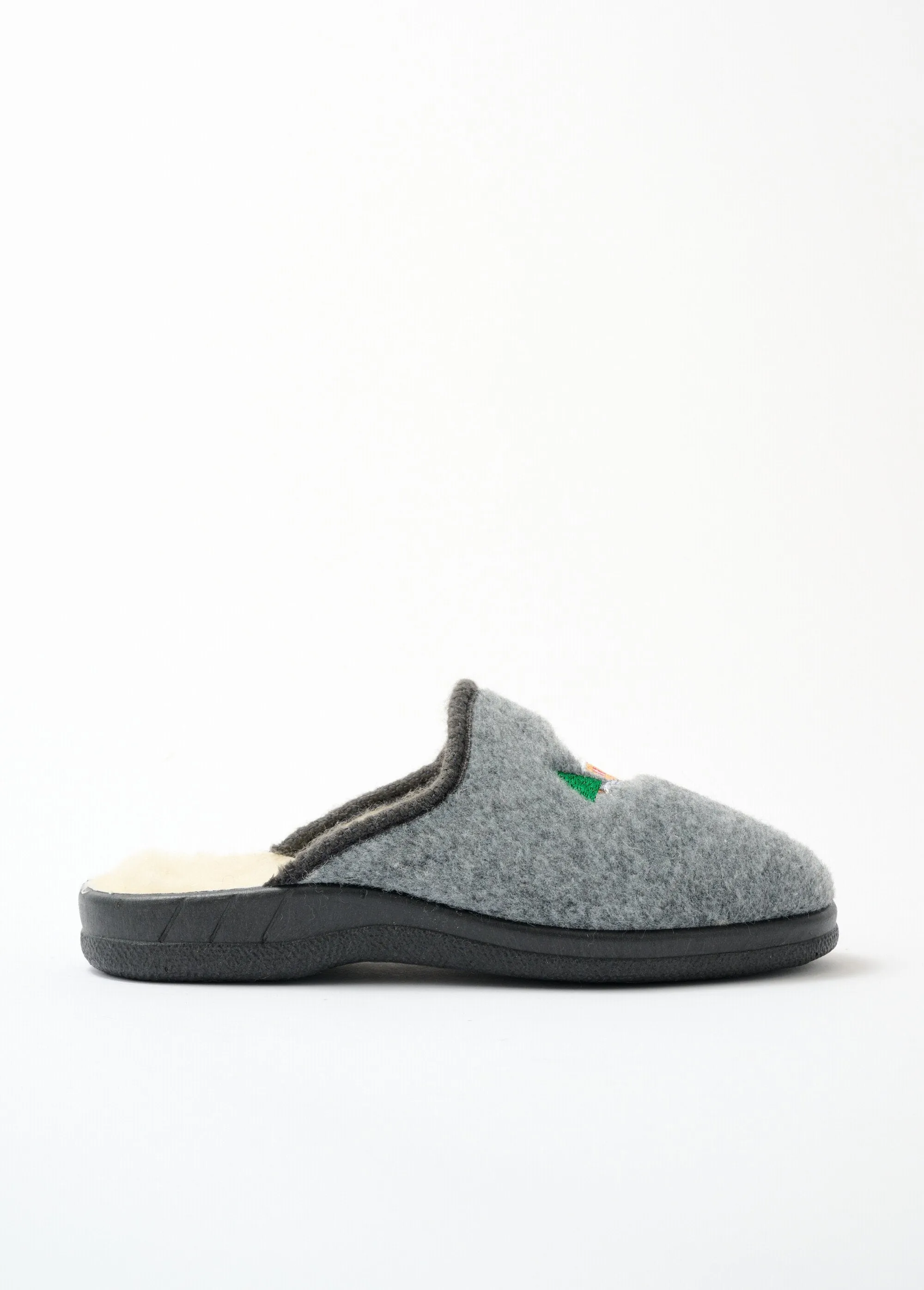 Mixed comfort width mule slipper with fur lining