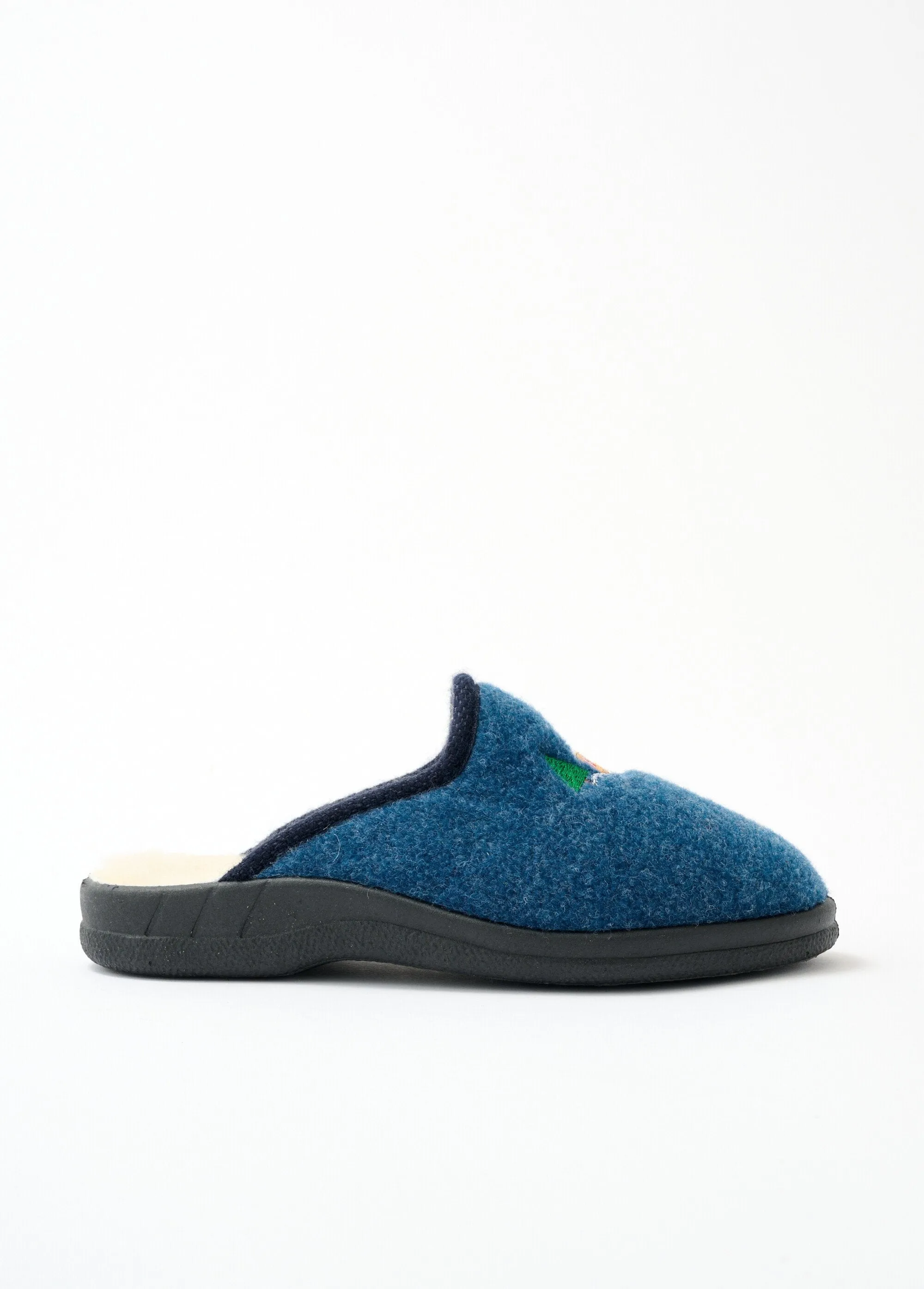 Mixed comfort width mule slipper with fur lining