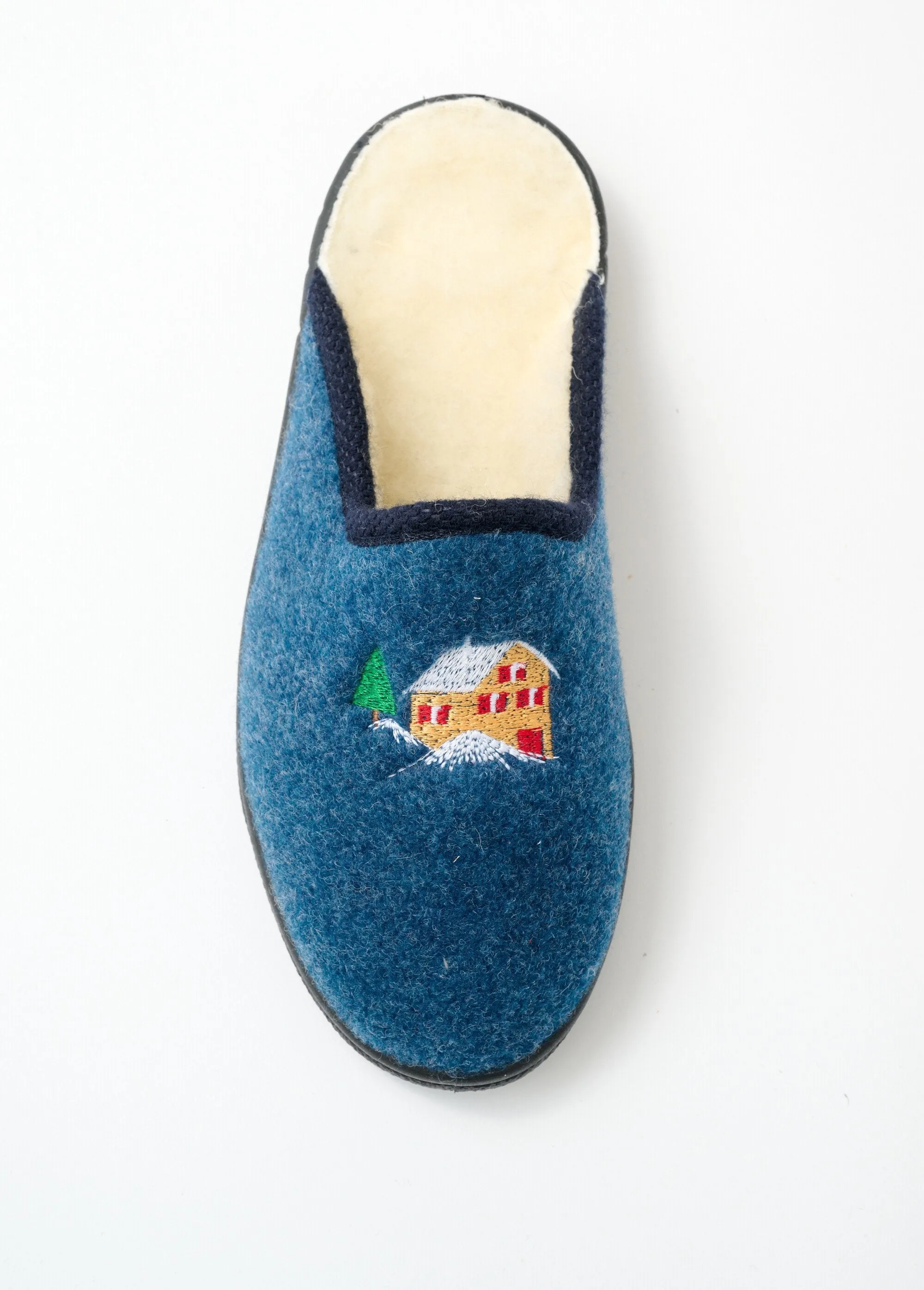 Mixed comfort width mule slipper with fur lining
