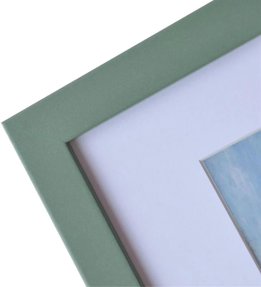 Muzilife 11x14 Wood Picture Frame with Real Glass Cover, Green Photo Frame Display Pictures 8x10 with Mat or 11x14 Without Mat, Vertical & Horizontal on Wall, 1pcs