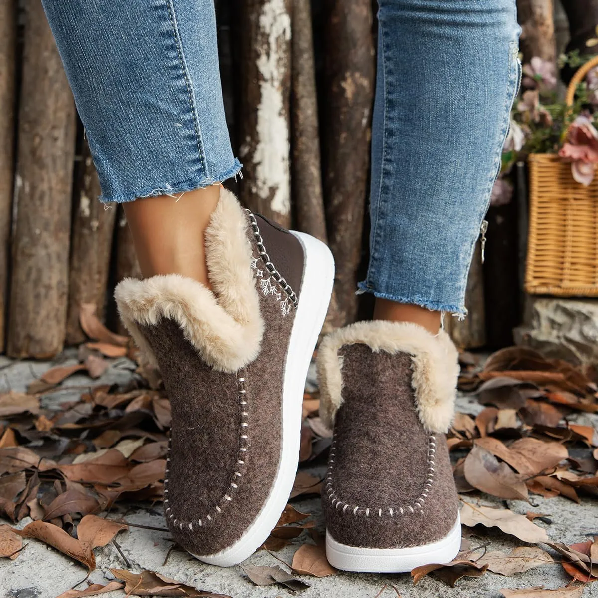 SACFOF Womens Winter Flat Fluffy Snow Boots,Warm Faux Fur Lining Anti-Slip Slip on Loafer Casual Outdoor Plush Short Booties