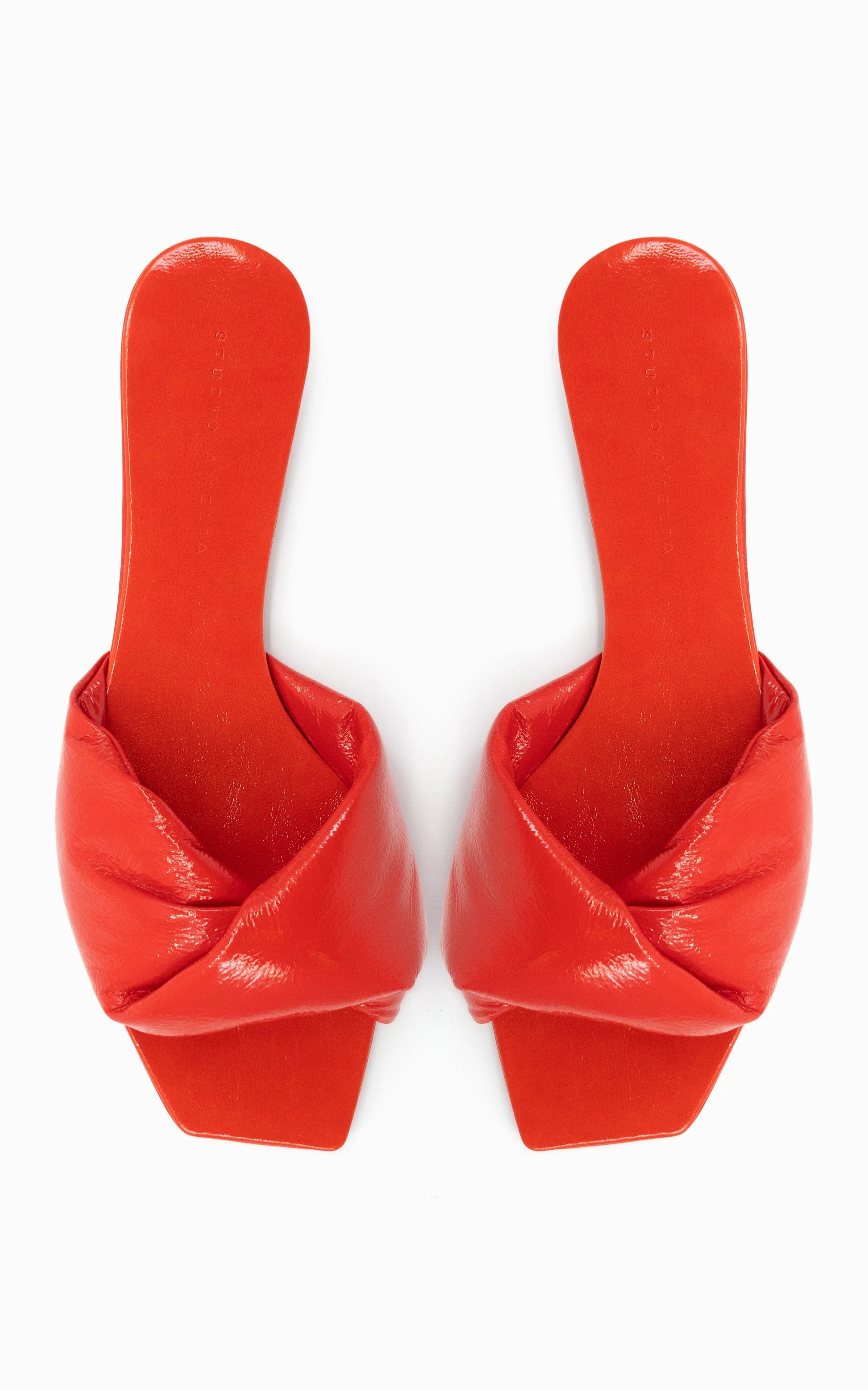 Twisted Patent Flat | Lobster