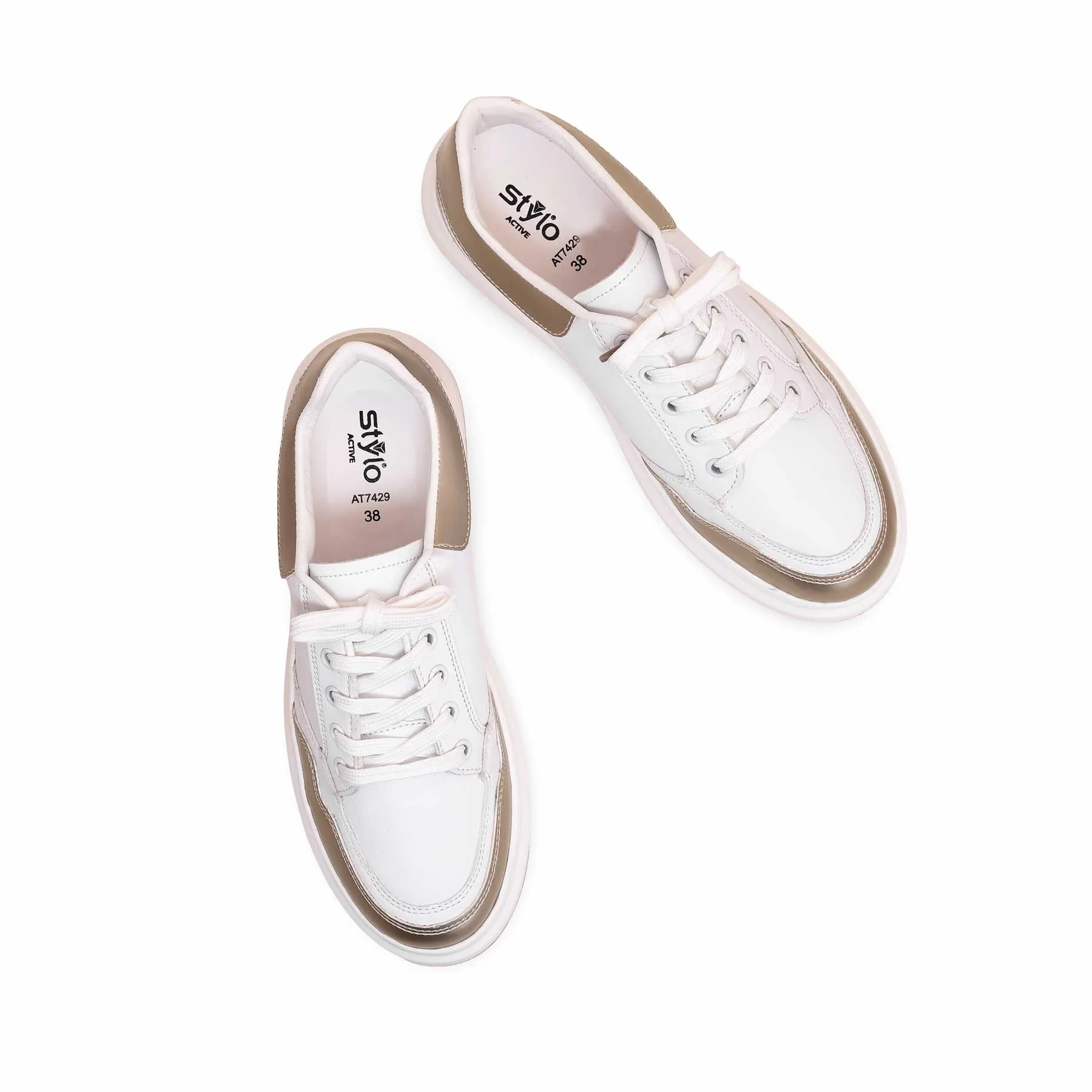White Casual Sneaker AT7429