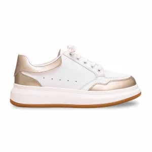 White Casual Sneaker AT7429